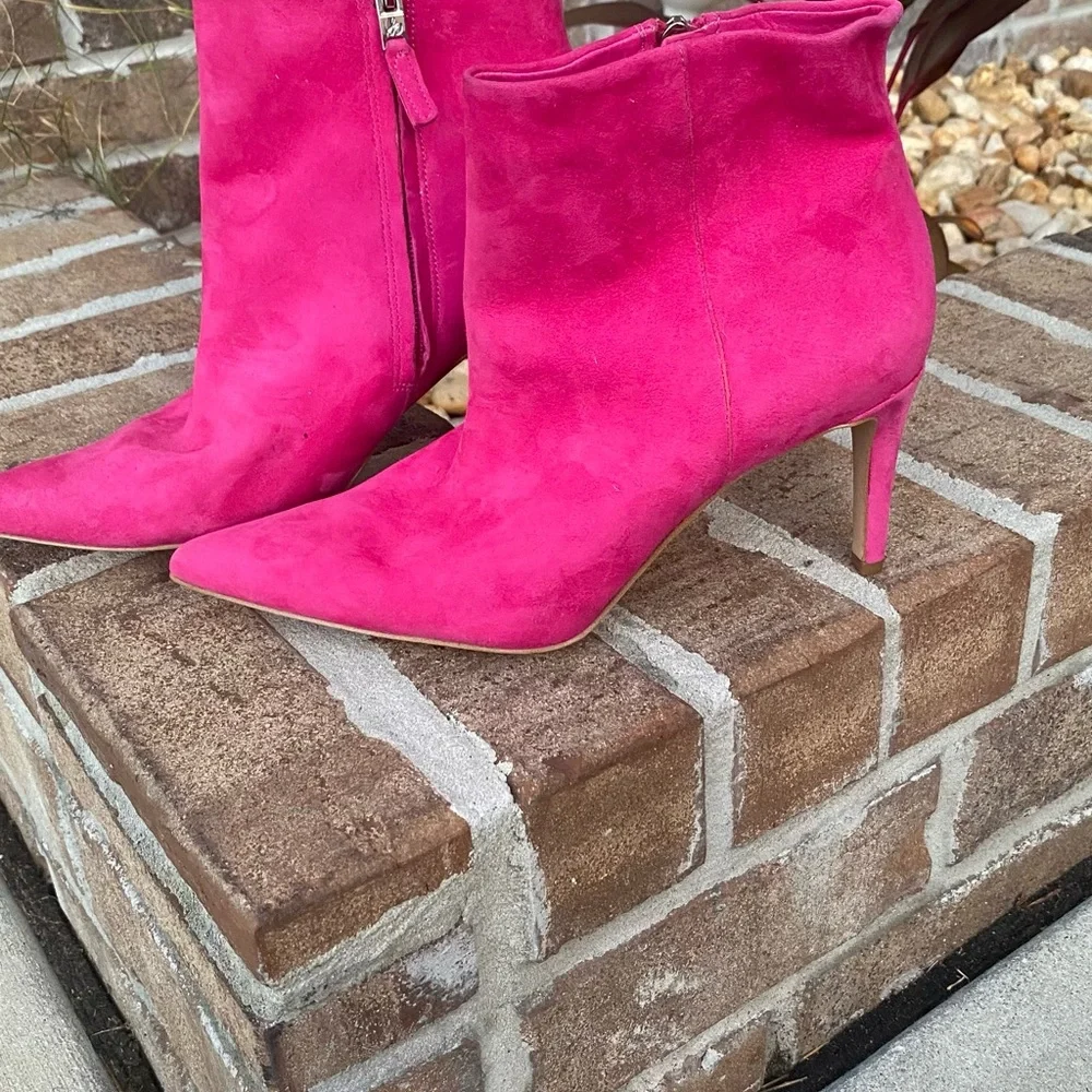 Sam Edelman Pink Suede Ankle Boots - Picture 7 of 9